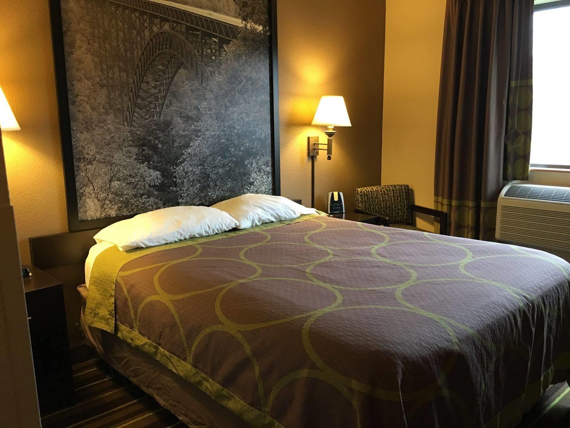 Super 8 By Wyndham Weston Wv Hotel Ngoại thất bức ảnh