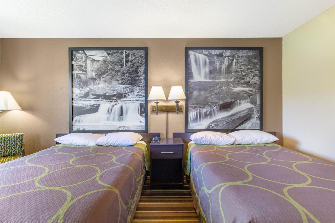 Super 8 By Wyndham Weston Wv Hotel Ngoại thất bức ảnh